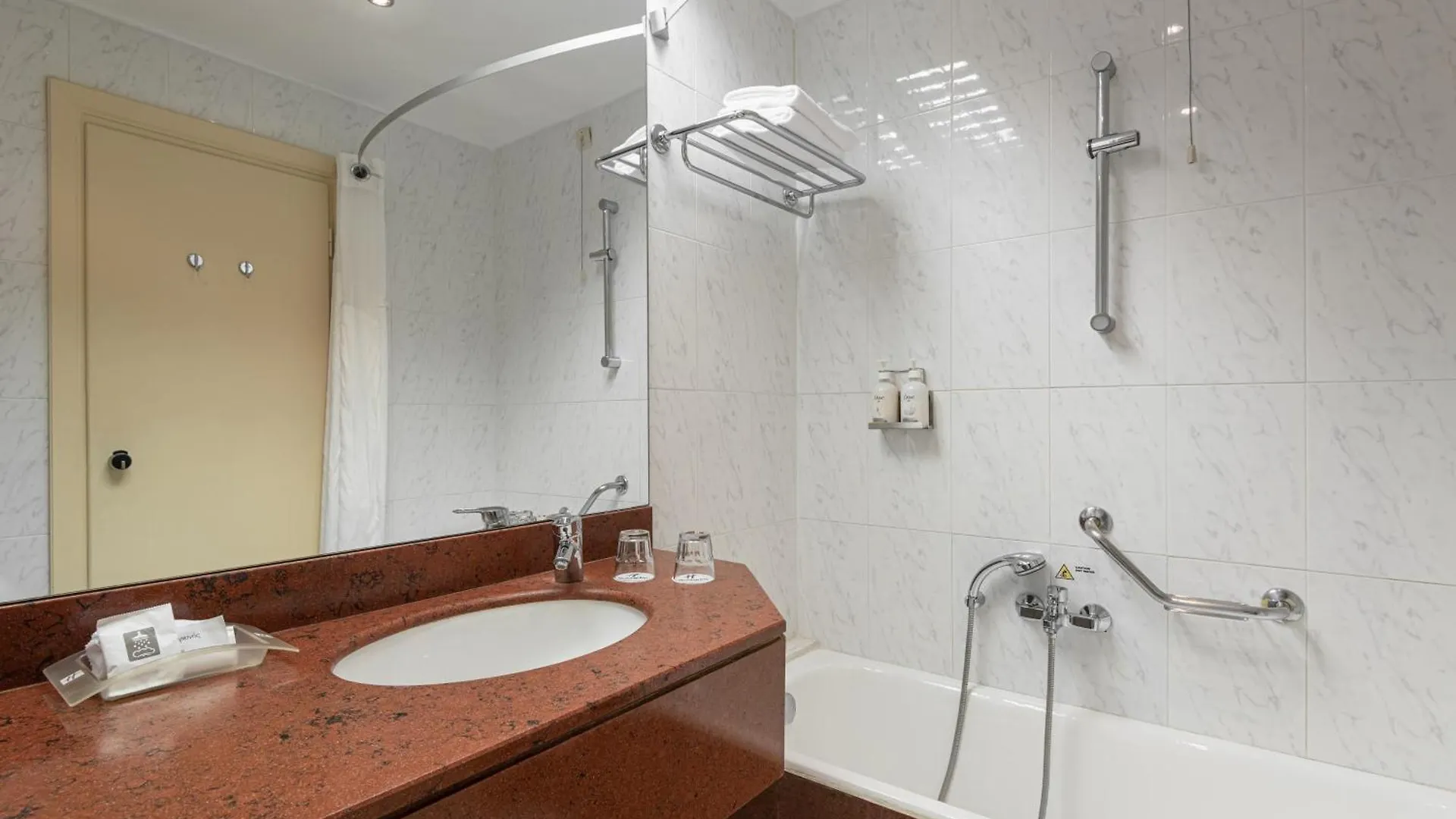 Holiday Inn Thessaloniki By Ihg Отель